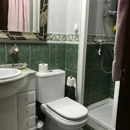 Amezola 2- Con Bano Exterior De Uso Privado En Casa Compartida Rum i privatbostad